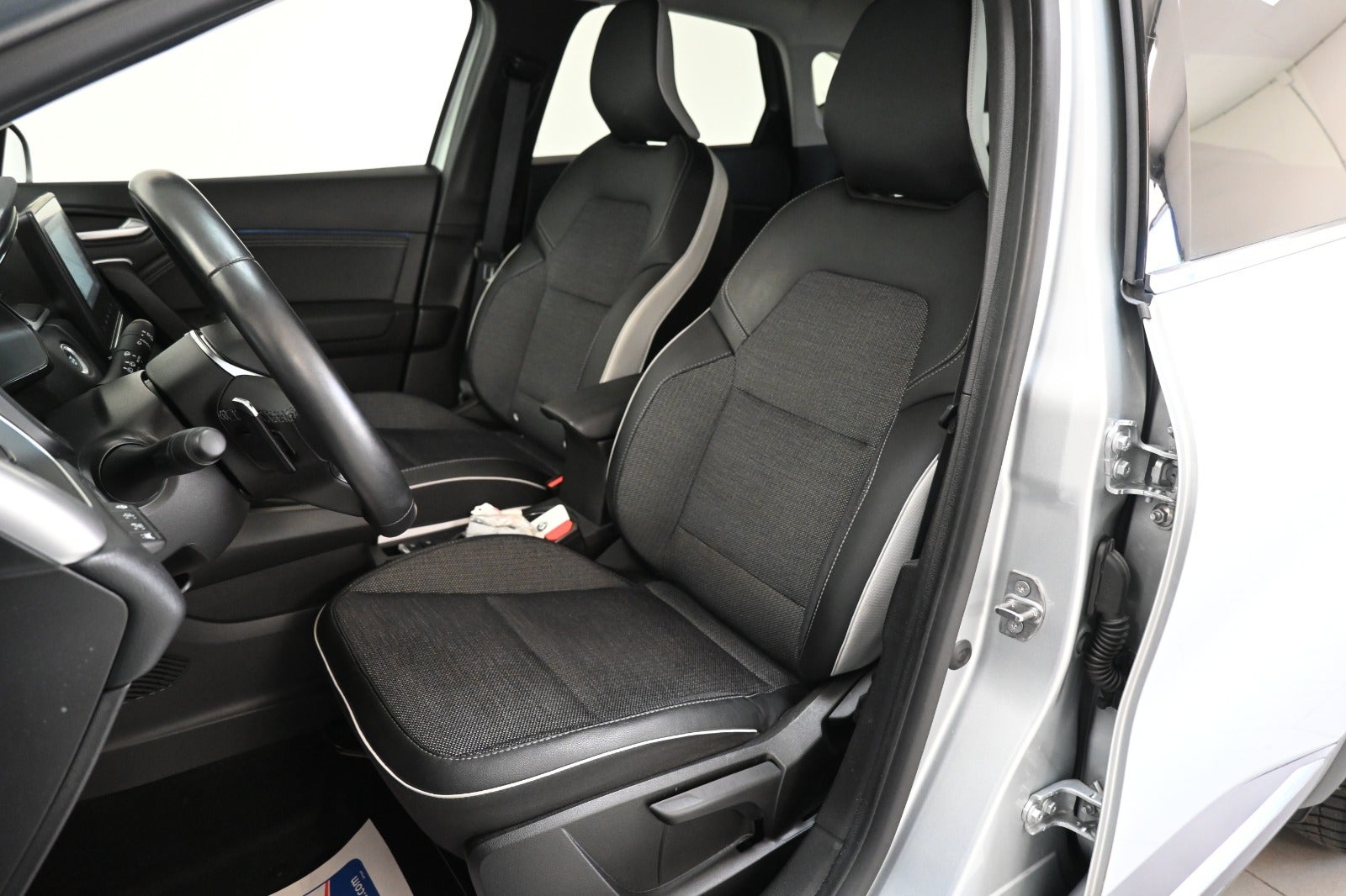 Renault Captur TCe 140 Techno EDC Van