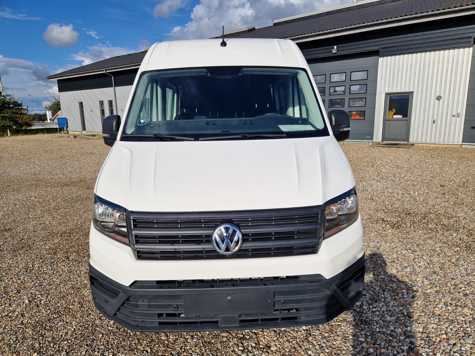 Billede af VW Crafter 35 2,0 TDi 177 Kassevogn L4H3 aut.