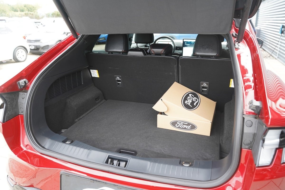 Billede af Ford Mustang Mach-E 98 Premium Extended Range