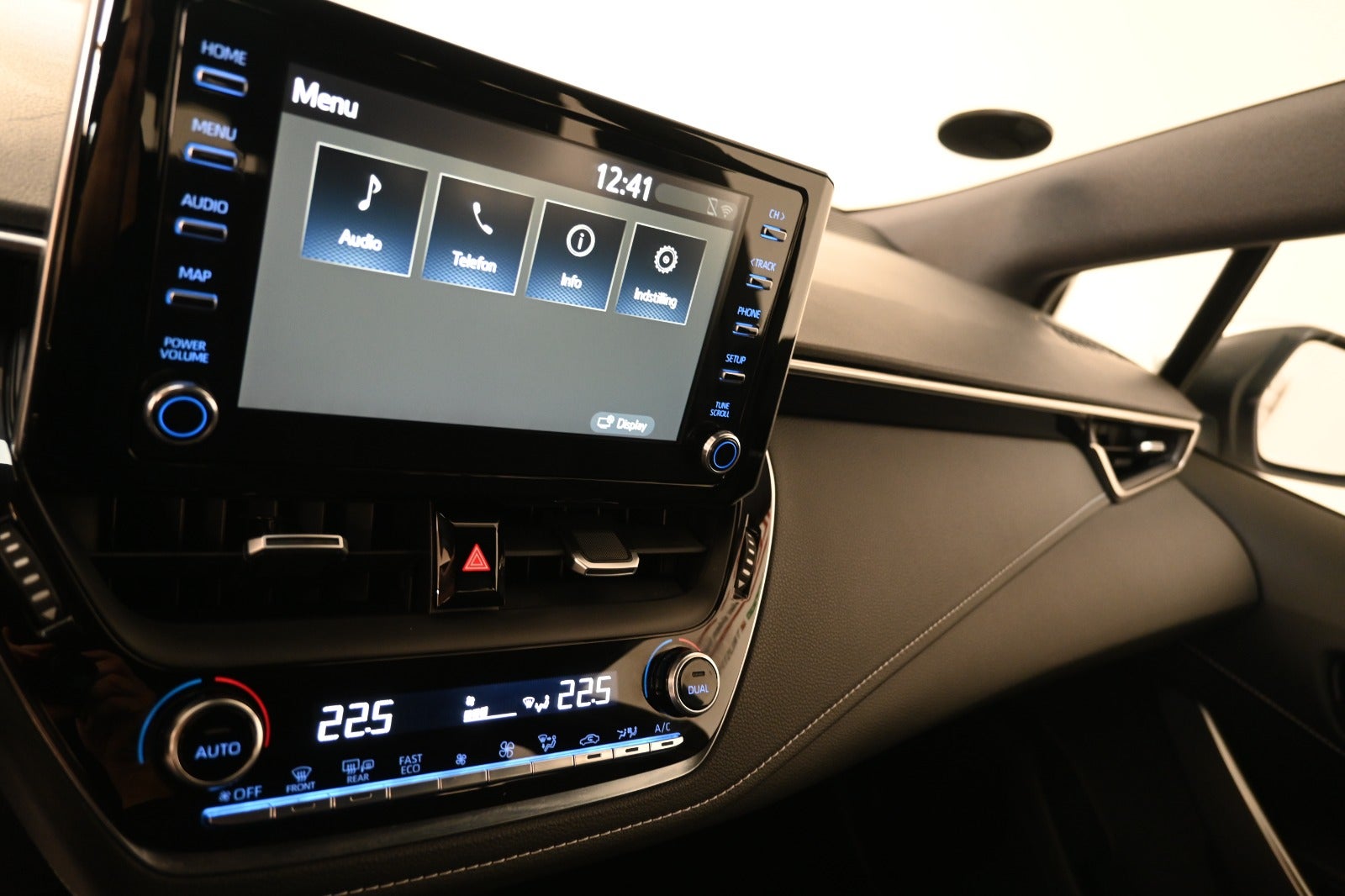 Toyota Corolla Hybrid H3 Smart Touring Sports MDS