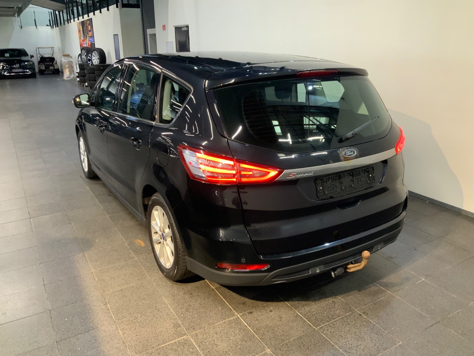 Ford S-MAX (4/8)
