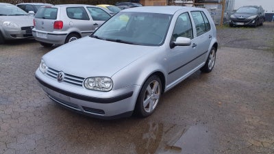 VW Golf IV 1,6 Highline Variant aut. Benzin aut. Automatgear modelår 2002 km 190000 Sølvmetal nysyne