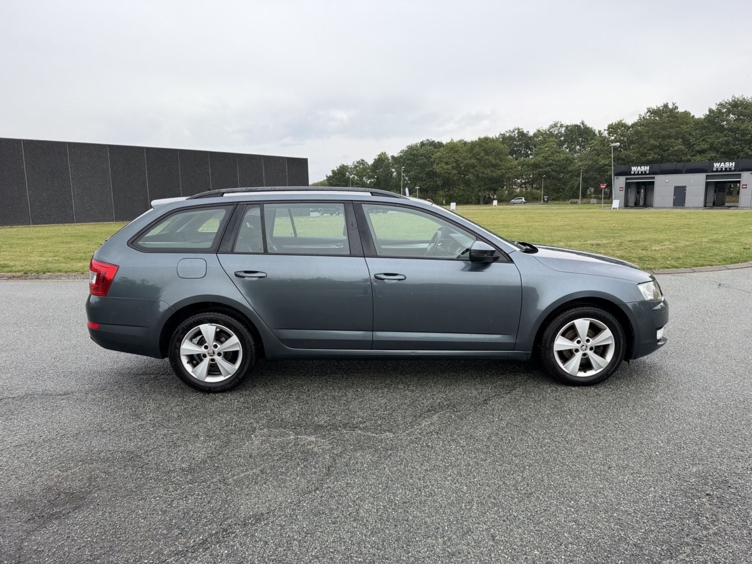 Skoda Octavia TDi 110 Ambition Combi - billede 6
