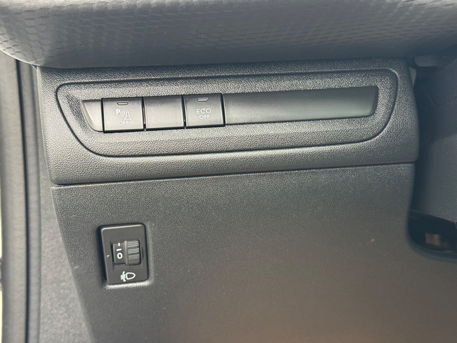 Billede af Peugeot 2008 1,5 BlueHDi 100 Allure Sky