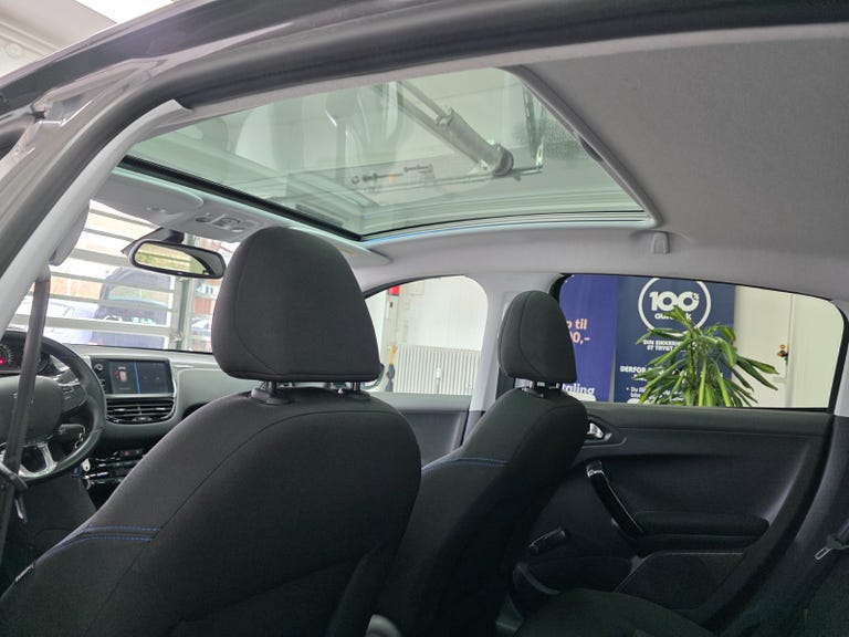 Peugeot 208 BlueHDi 100 Allure Sky