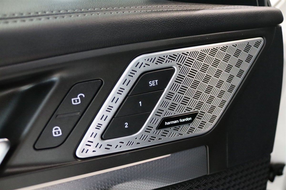 BMW iX1 xDrive30 Fully Charged M-Sport billede 12