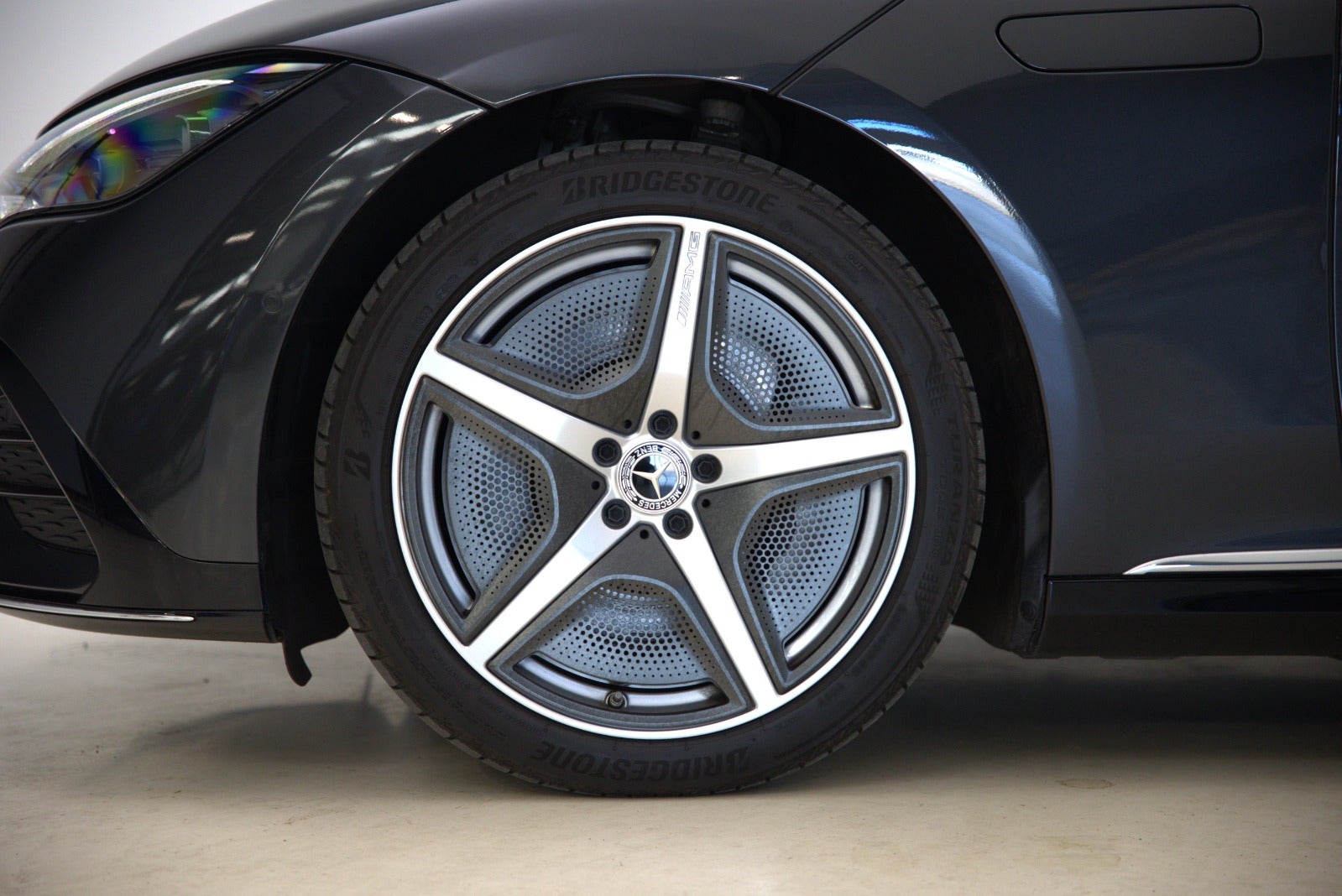 Mercedes-Benz EQE350 AMG Line