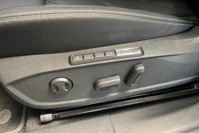 Ford Explorer Premium Extended Range