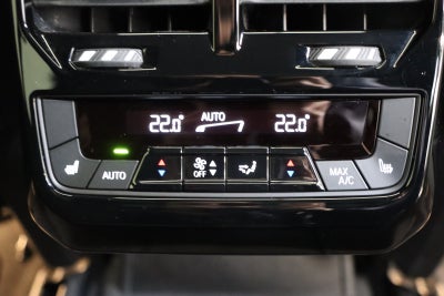 BMW iX xDrive40 Fully Charged