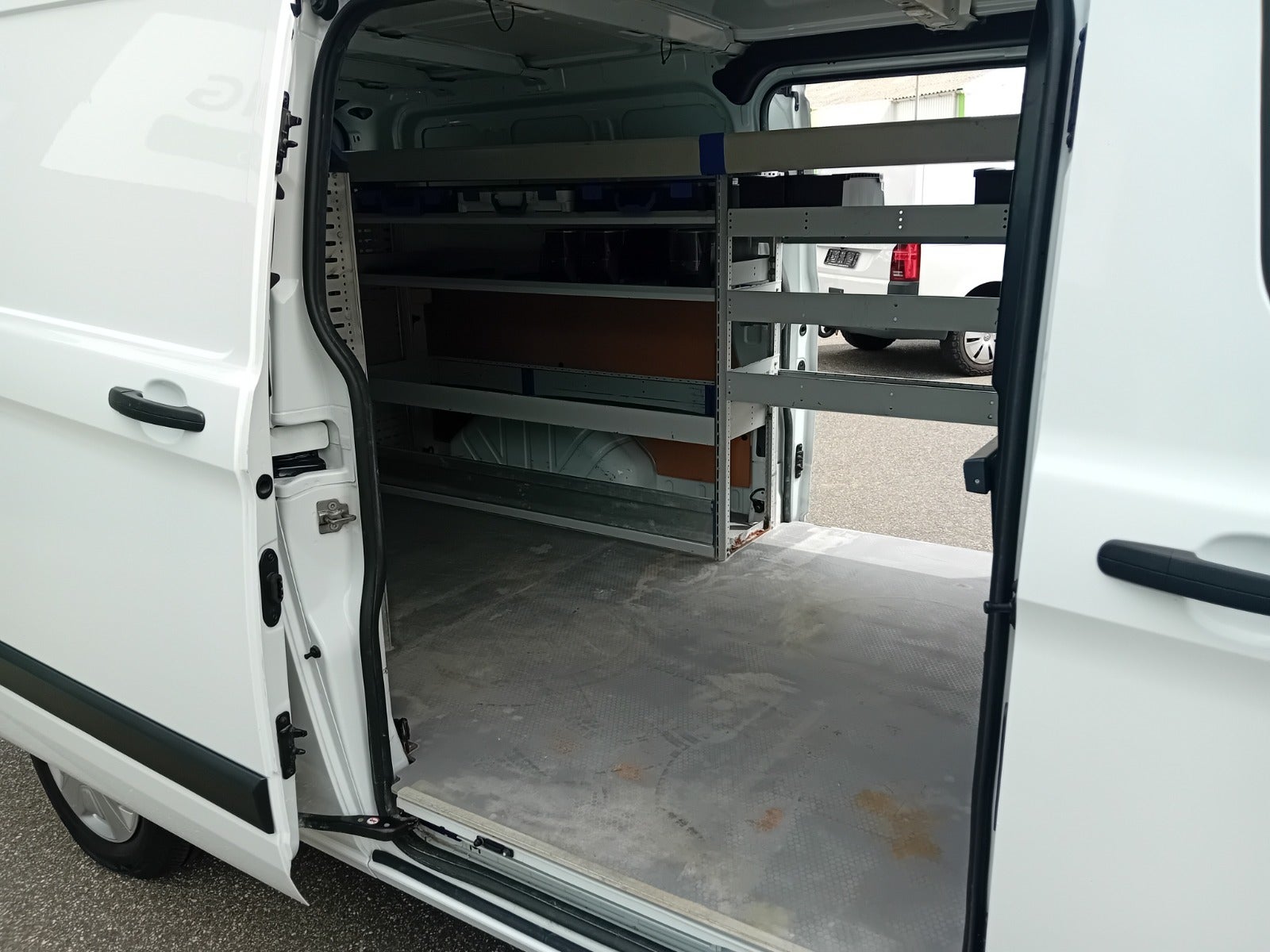 Billede af Ford Transit Custom 300L 2,0 TDCi 130 Trend