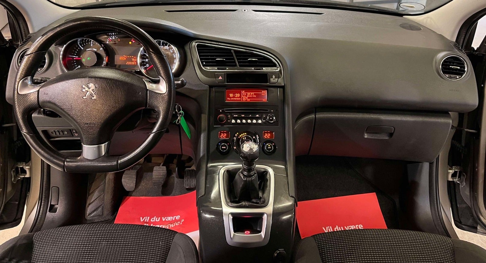 Billede af Peugeot 5008 1,6 BlueHDi 120 Allure 7prs
