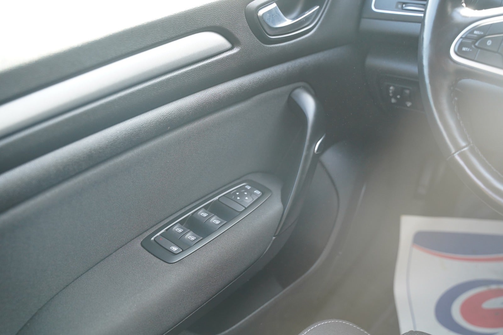 Billede af Renault Megane IV 1,6 E-Tech Zen Sport Tourer