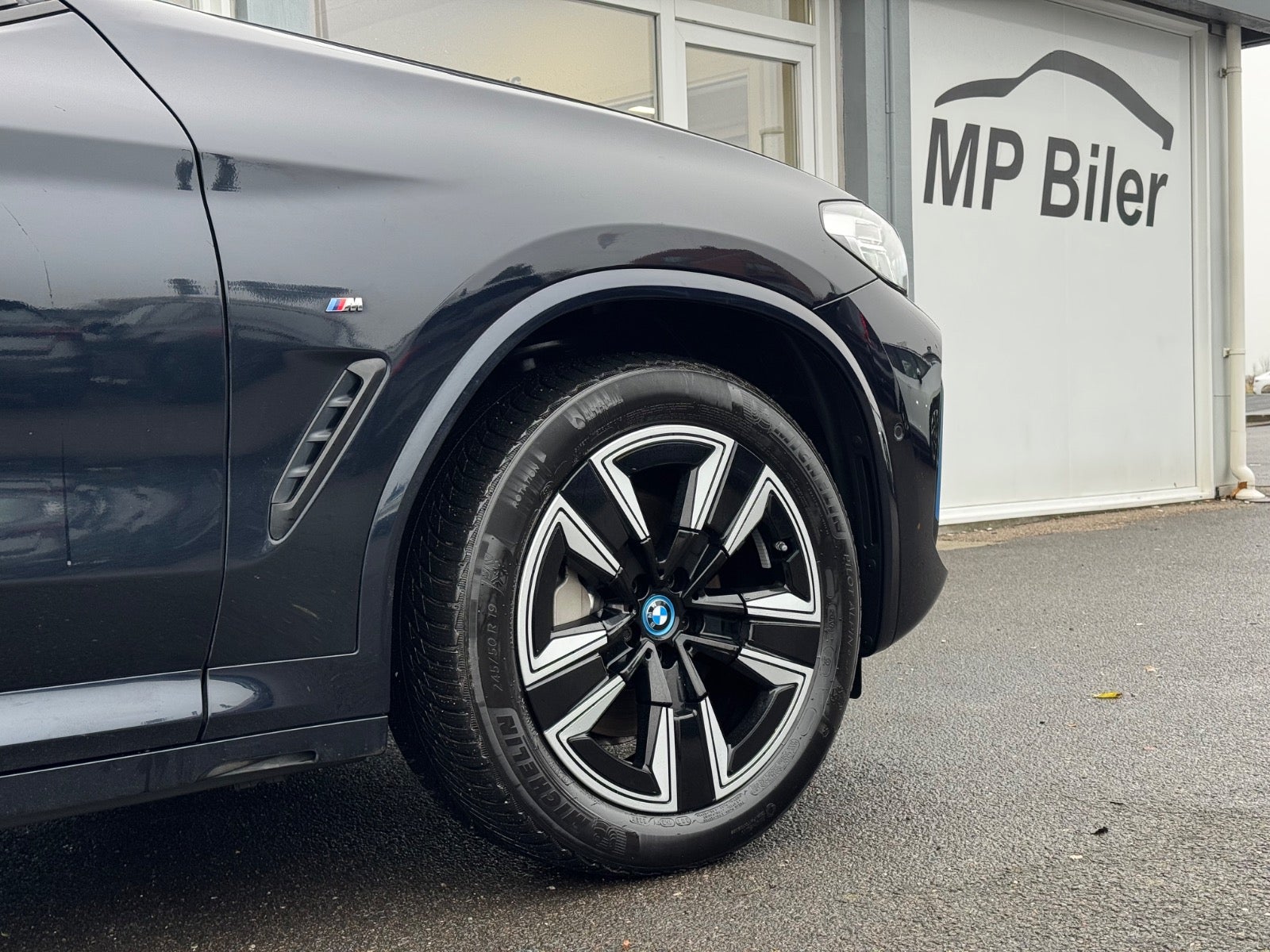 Billede af BMW iX3  Charged M-Sport