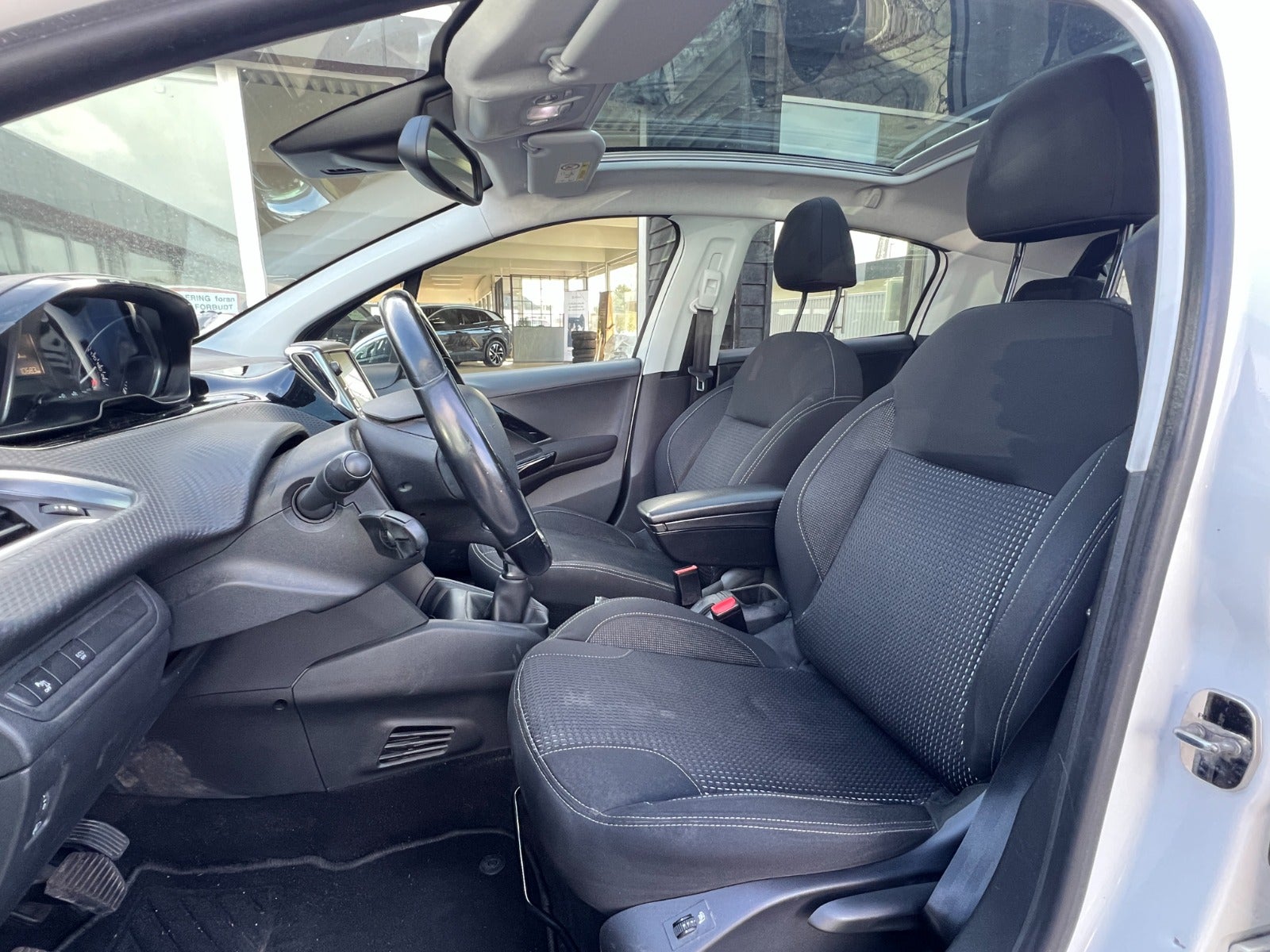 Billede af Peugeot 208 1,2 e-THP 110 Active