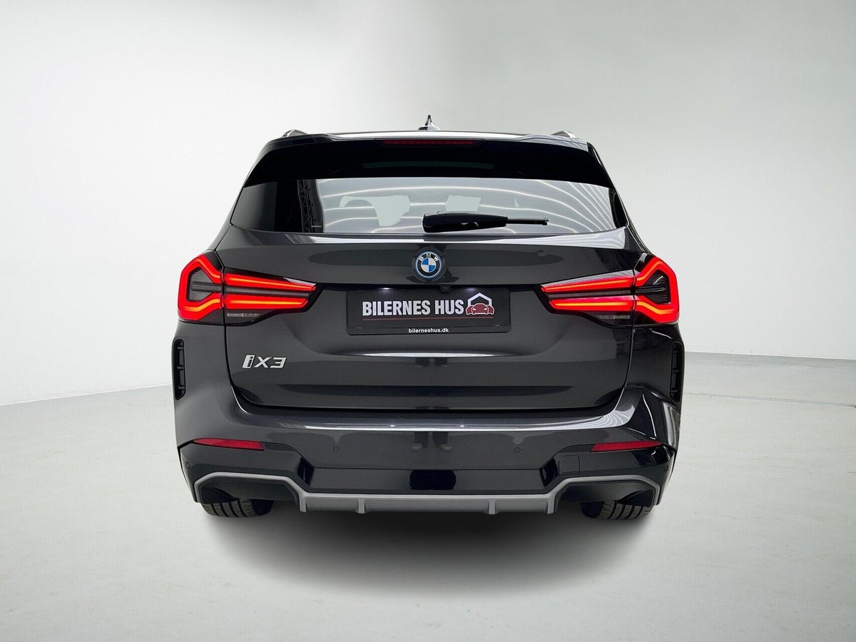 BMW iX3 Charged M-Sport billede 7