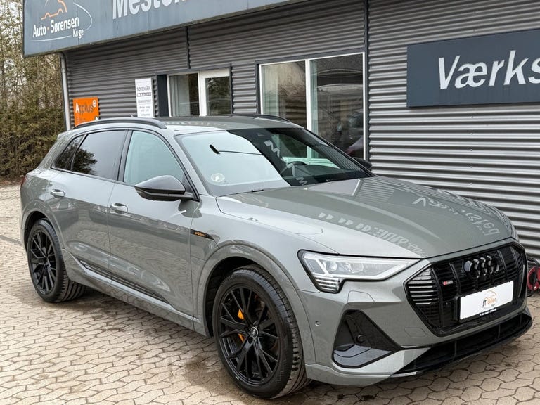 Audi e-tron Black Edition S-line quattro