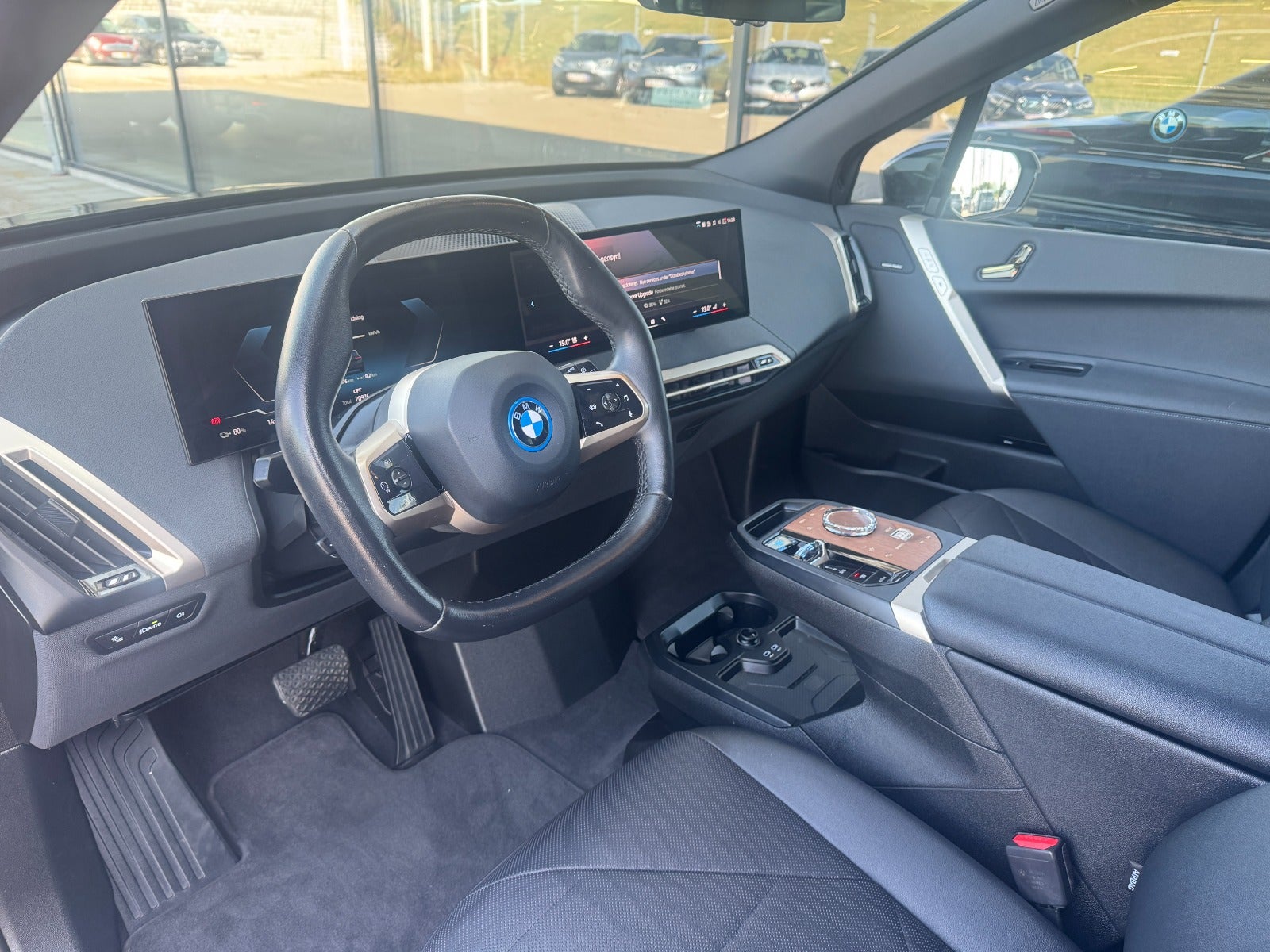 BMW iX xDrive50 Supercharged 5d - 8