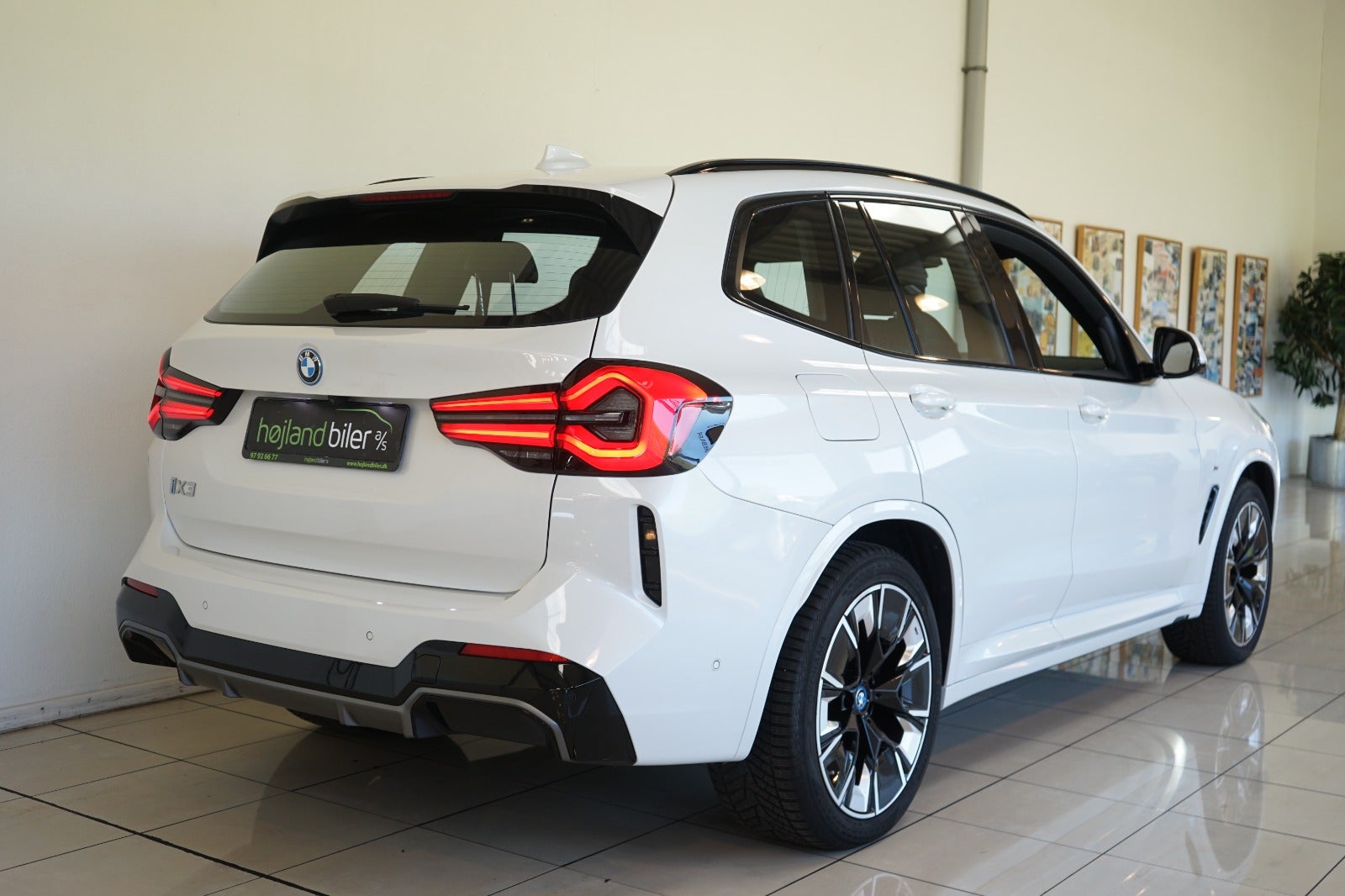 BMW iX3