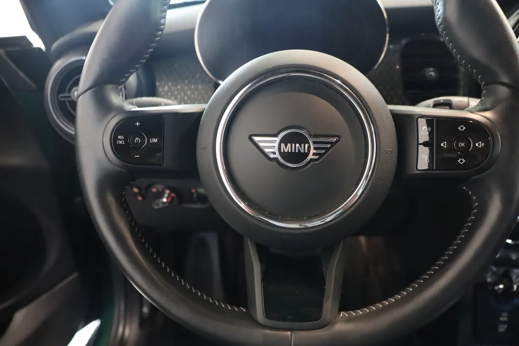 MINI Cooper SE Experience