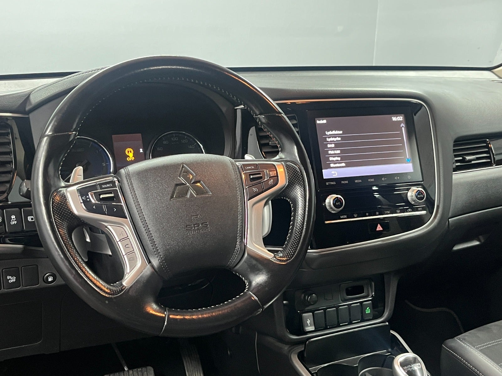 Billede af Mitsubishi Outlander 2,4 PHEV Inform+ CVT 4WD