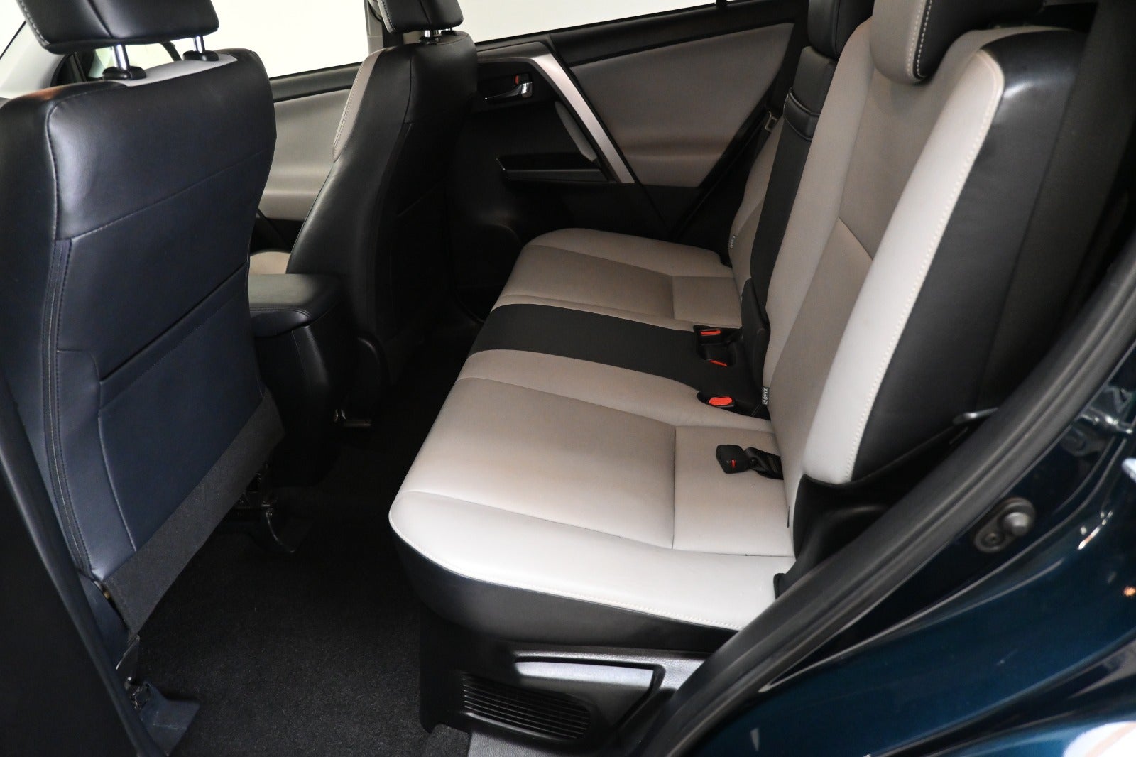 Toyota RAV4 Hybrid H4 MDS 4x4