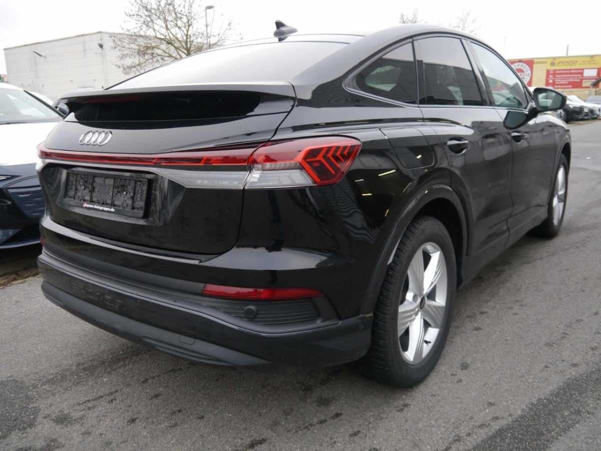 Audi Q4 e-tron Advanced Sportback