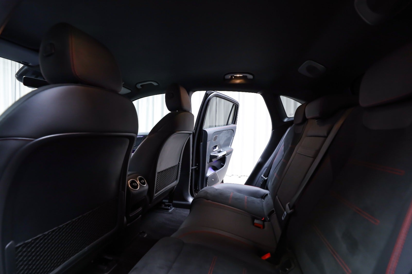 Mercedes-Benz EQA 250+ (5/8)