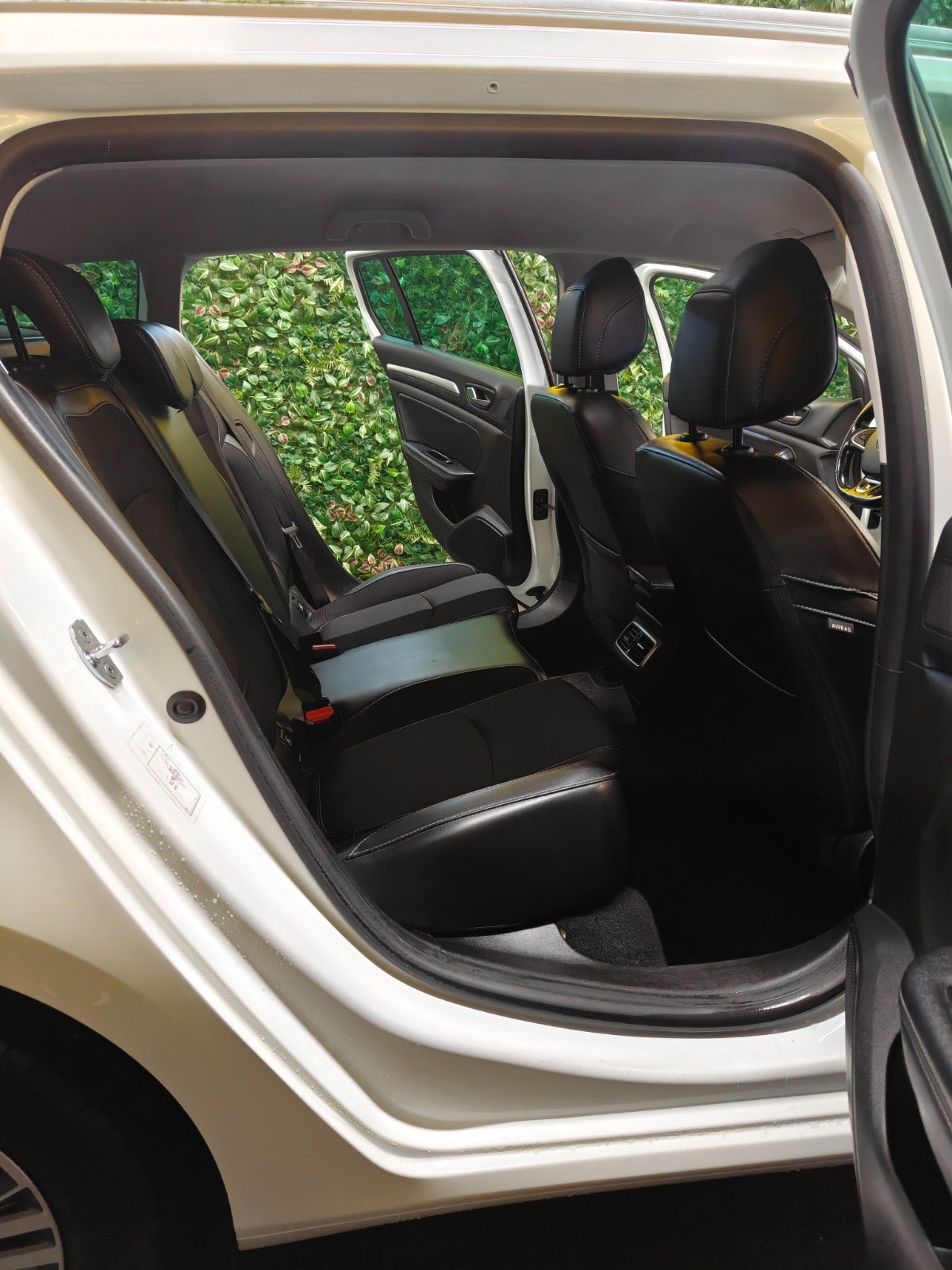 Billede af Renault Megane IV 1,6 E-Tech Zen Sport Tourer