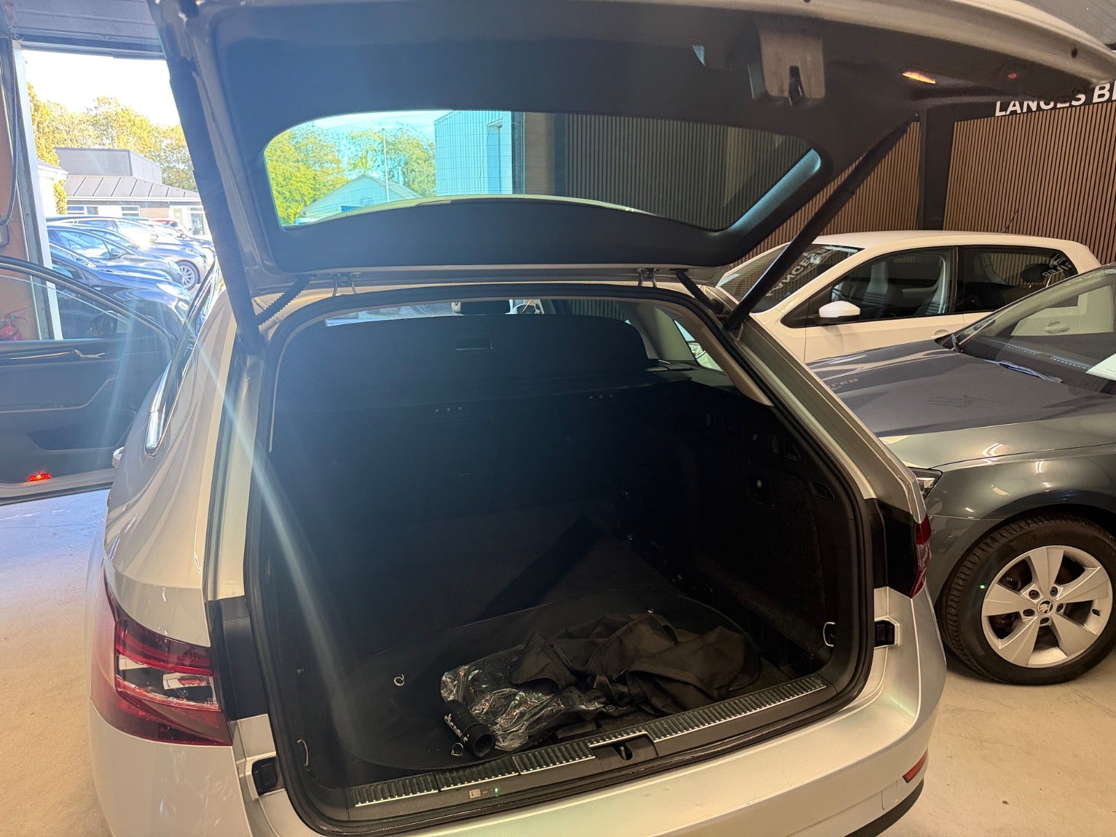 Skoda Superb TDi 190 Laurin & Klement Combi DSG - billede 15