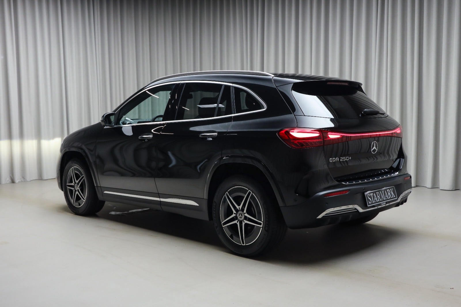 Mercedes-Benz EQA 250+ (3/8)