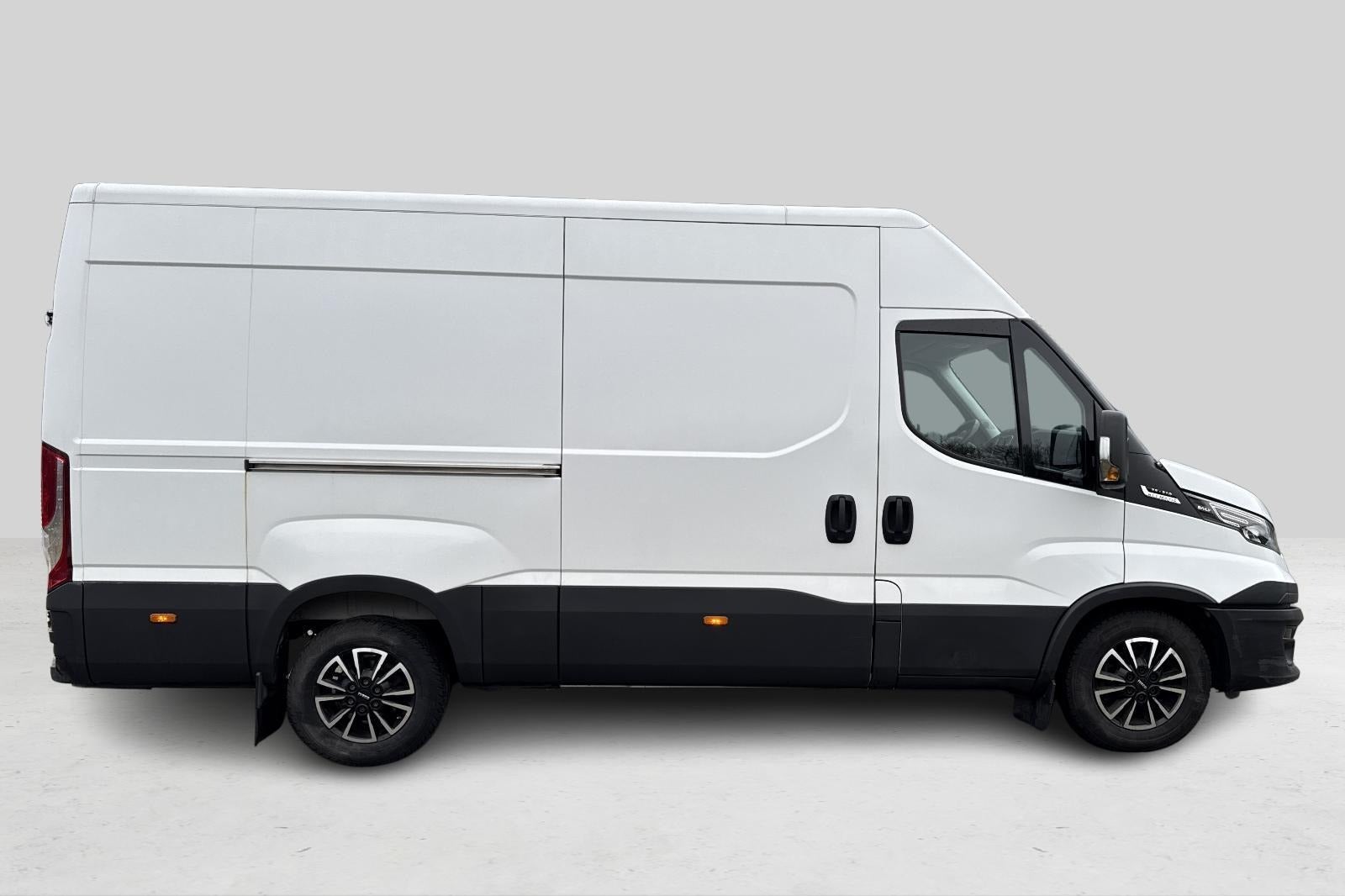 Iveco Daily 3,0 35C21 12m³ Van AG8