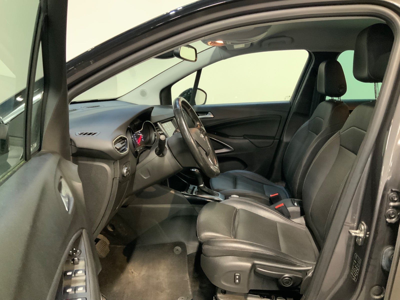 Opel Crossland (6/8)