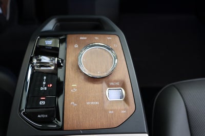 BMW iX xDrive40 Fully Charged