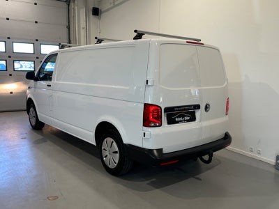 VW Transporter TDi 110 Kassevogn lang