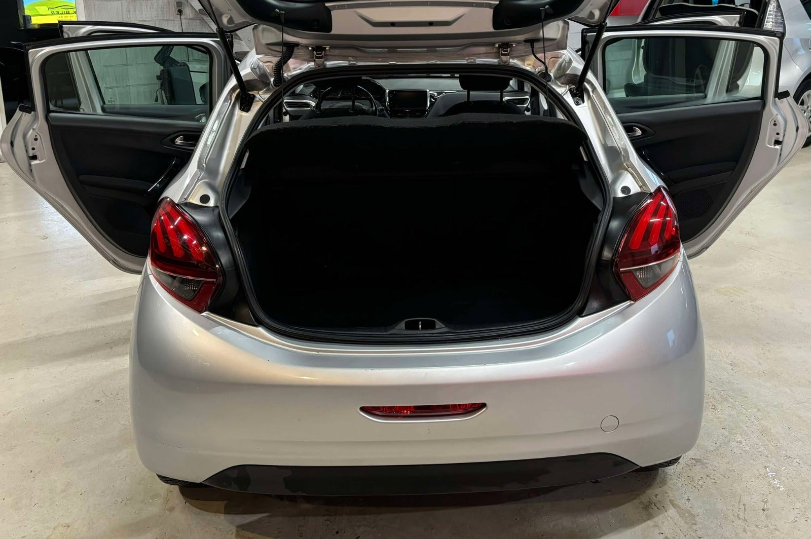 Billede af Peugeot 208 1,6 BlueHDi 75 Desire