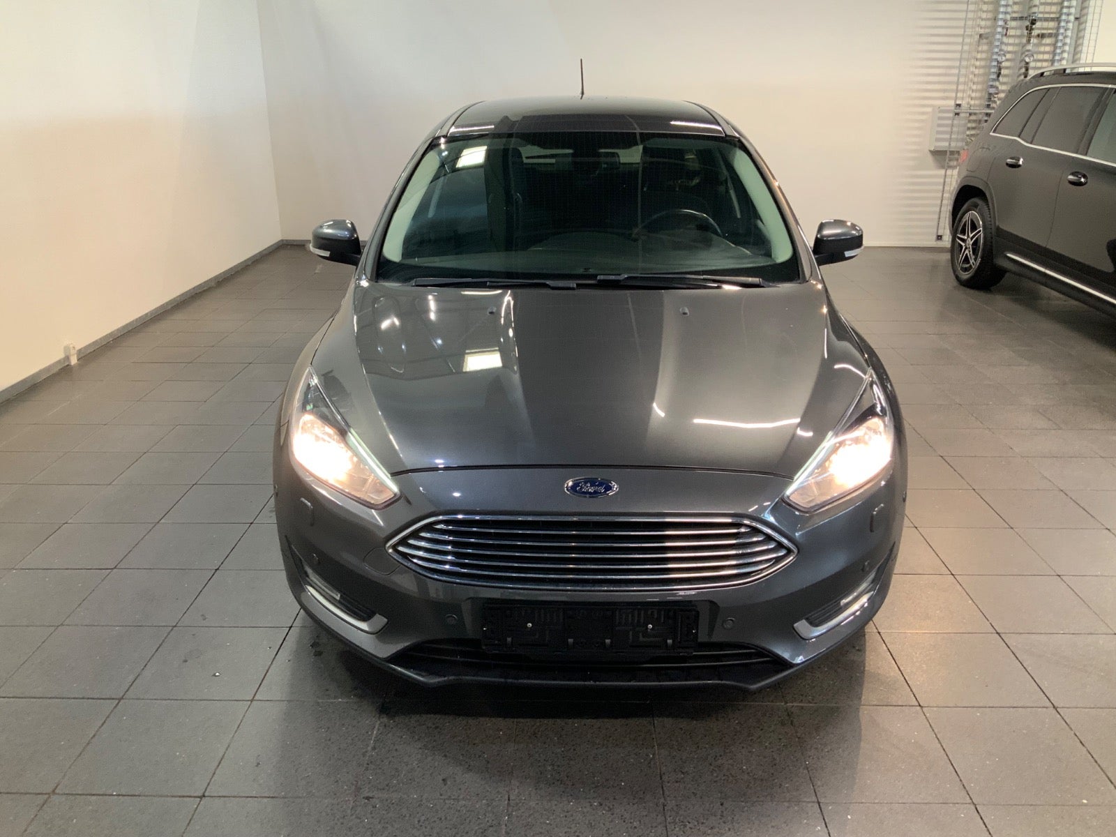 Ford Focus (2/8)