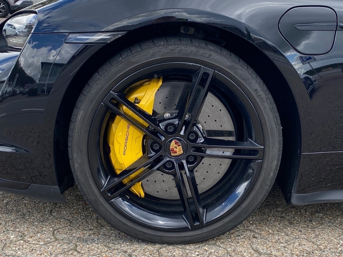 Porsche Taycan Turbo Performance+