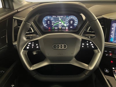 Audi Q4 e-tron Attraction Van