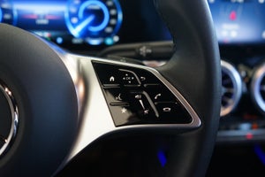 Mercedes EQB300