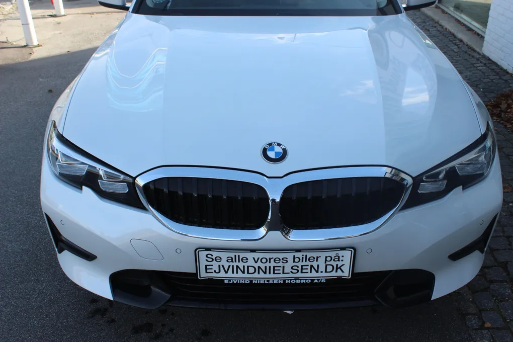 BMW 320i Sport Line aut.