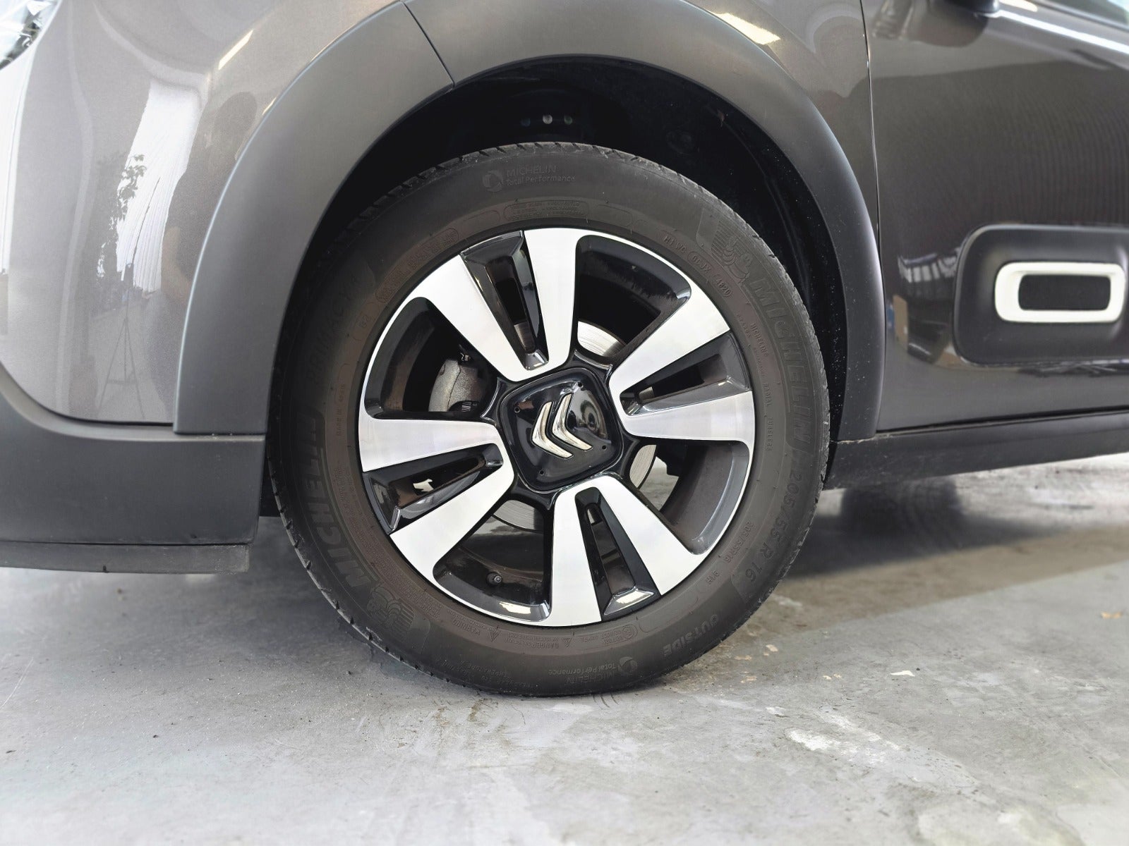 Billede af Citroën C3 1,2 PureTech 83 Shine LTD