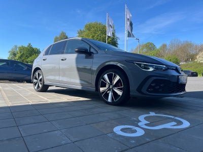 VW Golf VIII 1,4 GTE DSG 5d