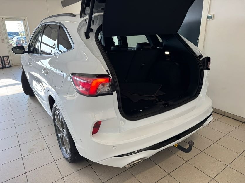 Ford Kuga PHEV ST-Line X CVT Van