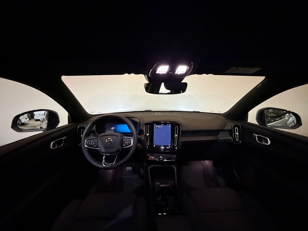 Volvo EX40 Twin Black Edition