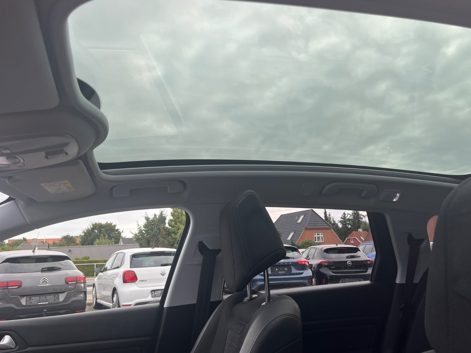 Billede af Peugeot 308 1,6 BlueHDi 120 Allure Sky SW