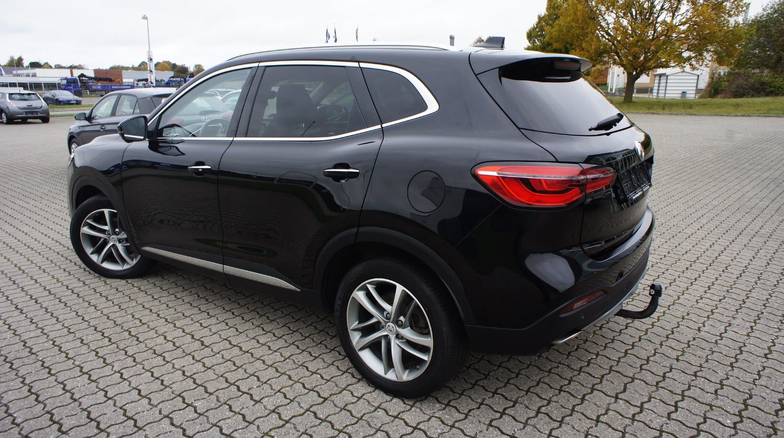 MG EHS PHEV Luxury