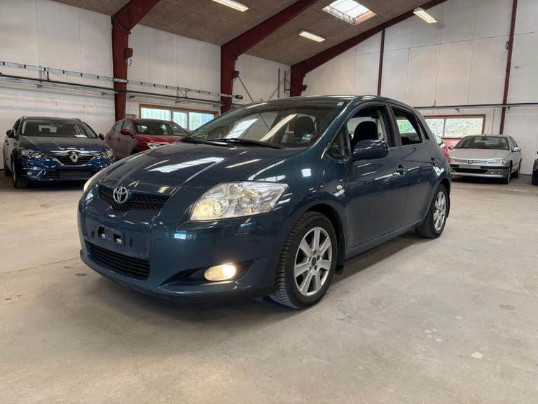 Toyota Auris Luna