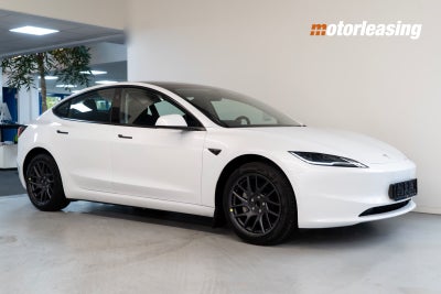 Tesla Model 3  Long Range AWD 4d