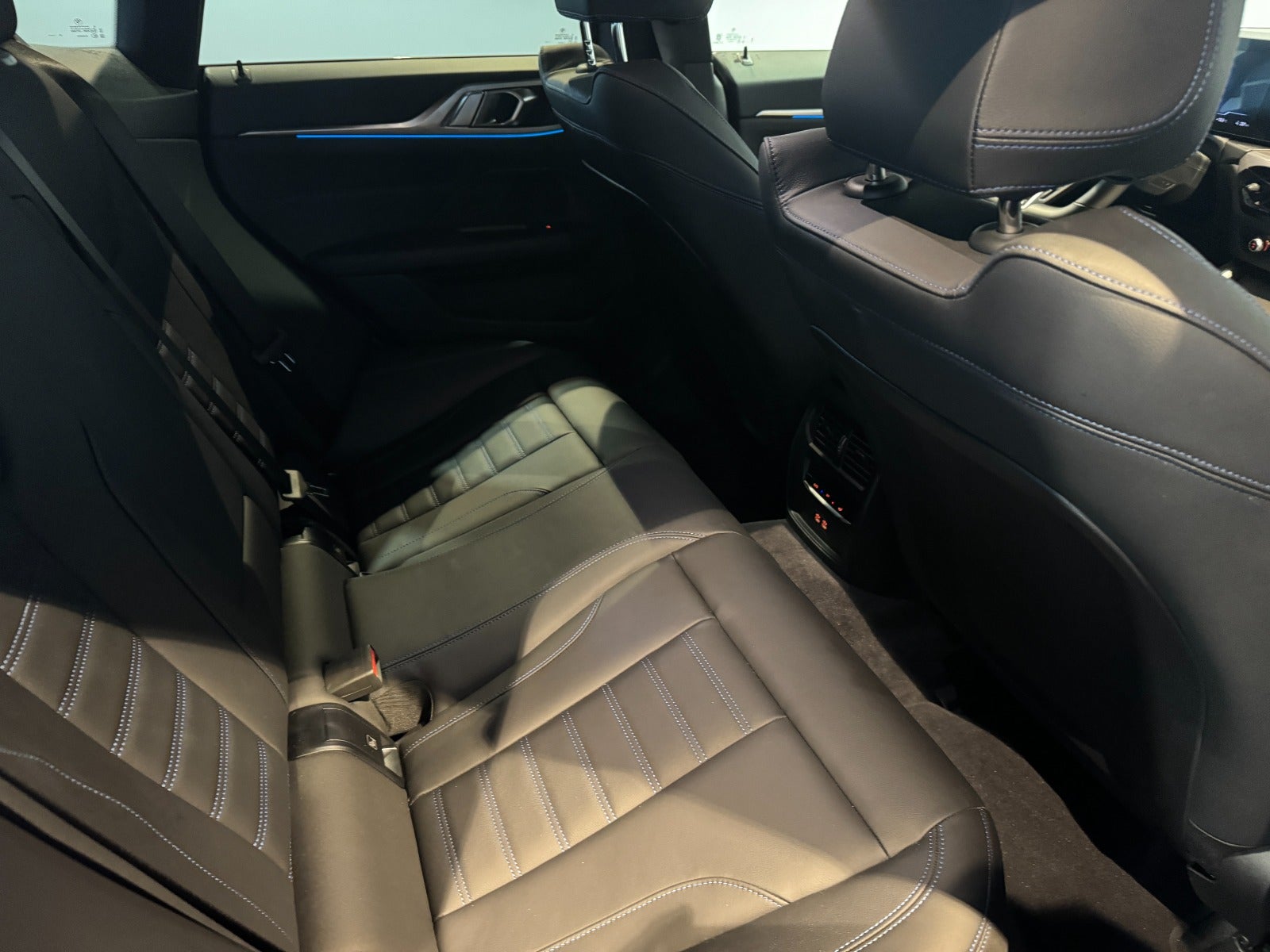 BMW i4 eDrive35 M-Sport 5d - 8