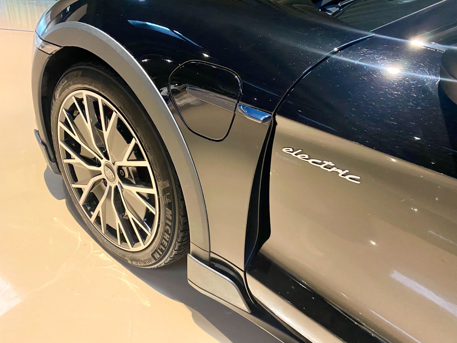 Billede af Porsche Taycan 4S  Performance+ Cross Turismo